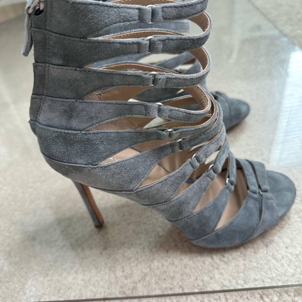 POUR LA VICTOIRE LIGHT BLUE SUEDE STRAPPY STILETTO HEELS SZ 6 1/2
